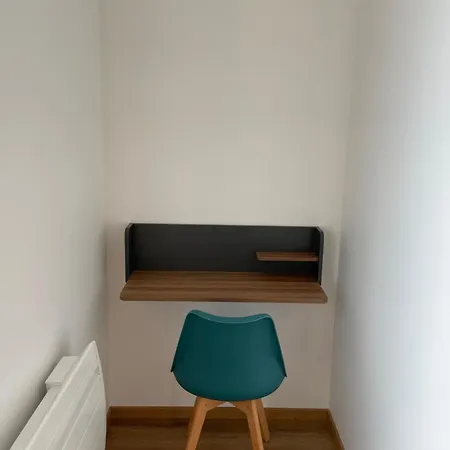 Habitación en casa particular Avec Wc Et Sdb Prives Dans Grande Maison A Cote Du Campus Artem - Thermal Et Parc Des Expos