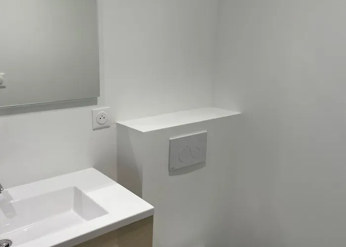 Avec Wc Et Sdb Prives Dans Grande Maison A Cote Du Campus Artem - Thermal Et Parc Des Expos 民宿 *